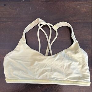 Lululemon free to be sports bra size 4
